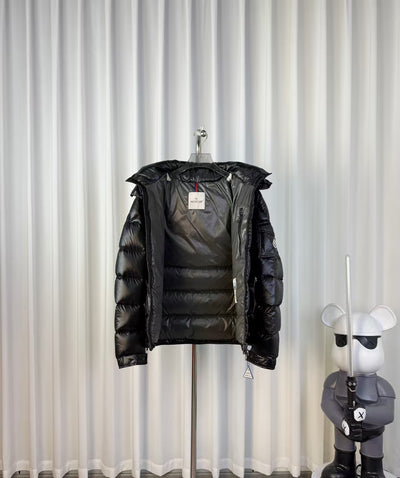 "Monc" šoninė aplikacija pūkinė striukė