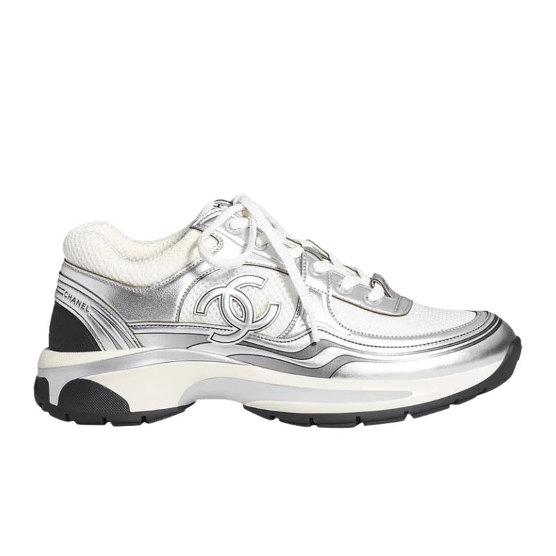 "CC" Sneaker tal-Magħruf